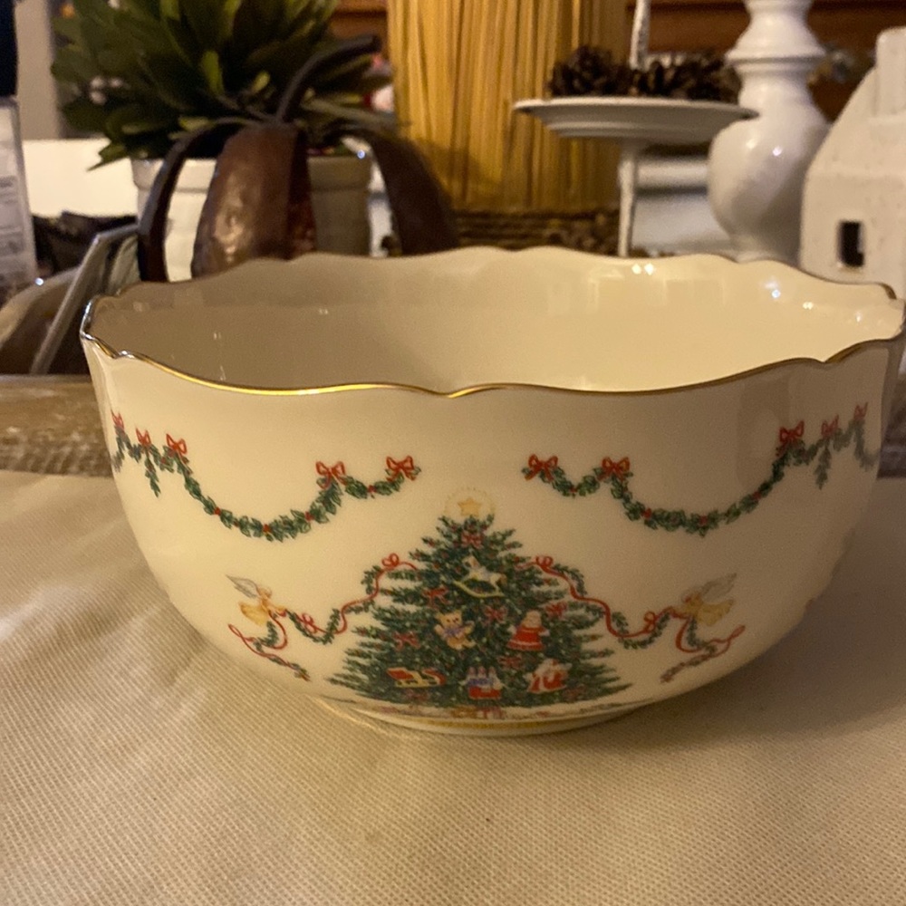 Lenox The Joy of Christmas Collectable Bowl Fine Ivory China Made in USA